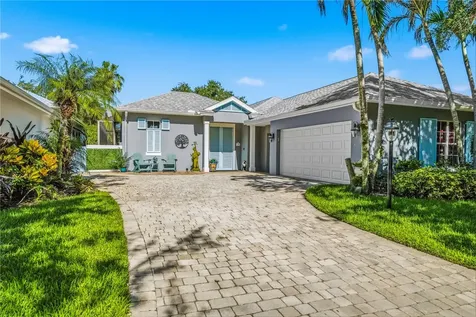 228 Oak Hammock Circle SW Vero Beach FL 32962