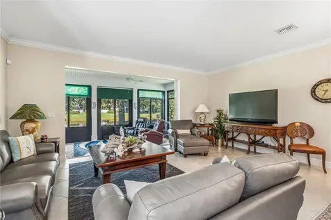 228 Oak Hammock Circle SW Vero Beach FL 32962