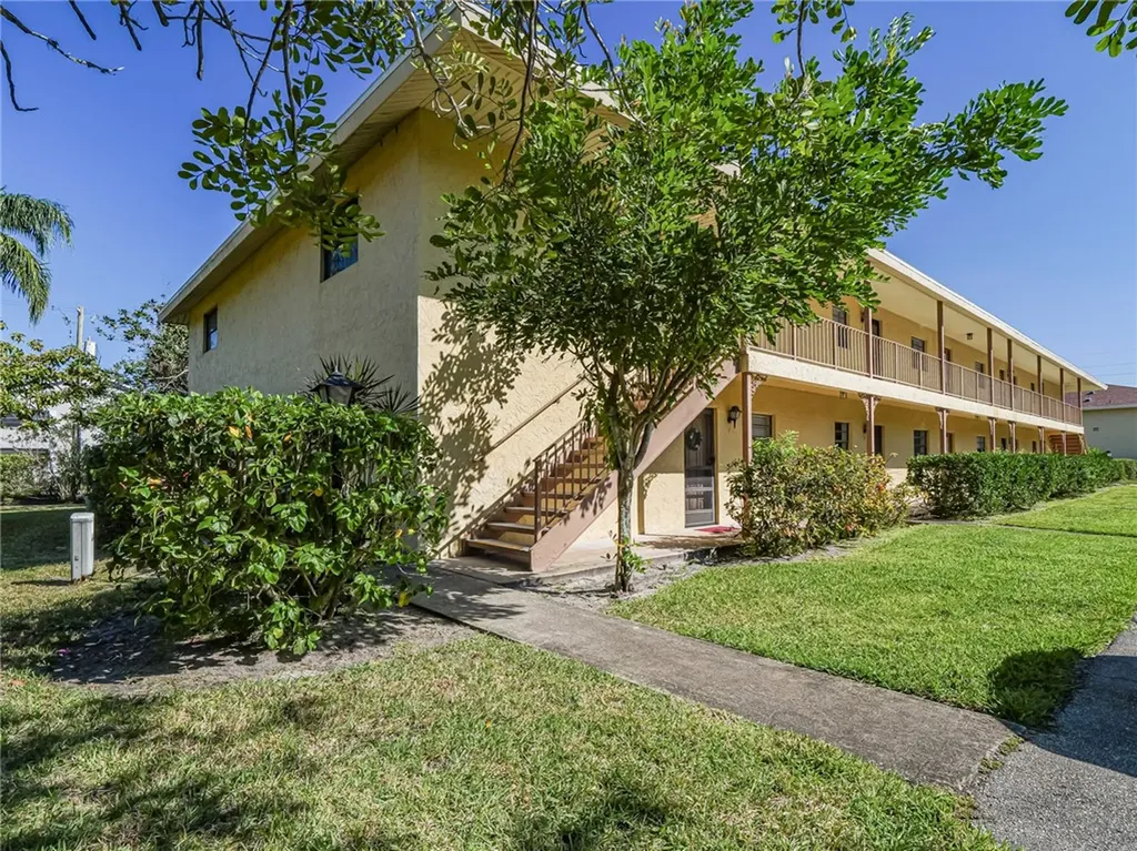 400 18th Street Vero Beach FL 32960