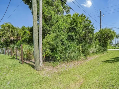 8315 102nd Avenue Vero Beach FL 32967