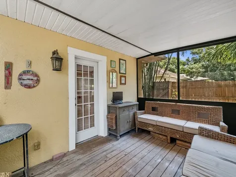 6055 7th Place Vero Beach FL 32968