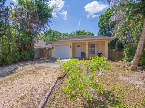 6055 7th Place Vero Beach FL 32968