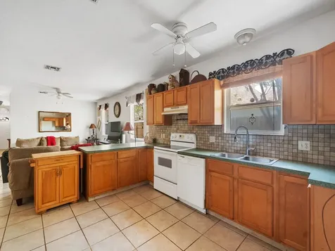 6055 7th Place Vero Beach FL 32968