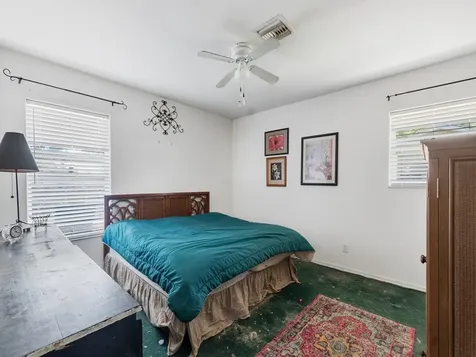 6055 7th Place Vero Beach FL 32968