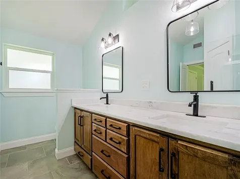450 28th Court Vero Beach FL 32968