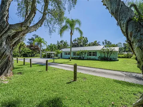 450 28th Court Vero Beach FL 32968