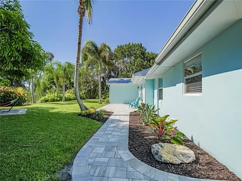 450 28th Court Vero Beach FL 32968