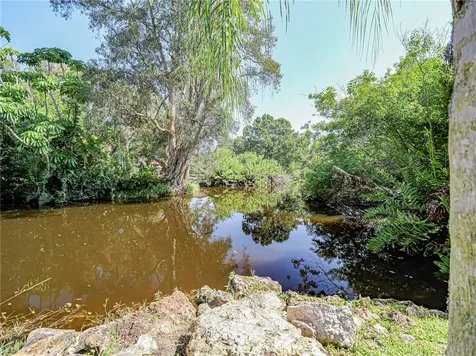 450 28th Court Vero Beach FL 32968
