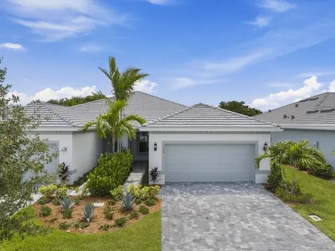 1349 Harper Way Vero Beach FL 32960