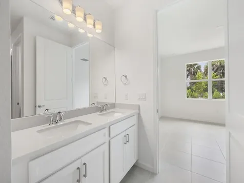 1349 Harper Way Vero Beach FL 32960