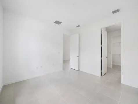 1349 Harper Way Vero Beach FL 32960