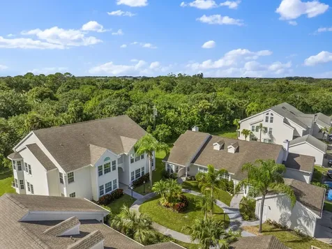 1915 Westminster Circle Vero Beach FL 32966