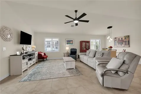 22 Alta Loma Port St Lucie FL 34952