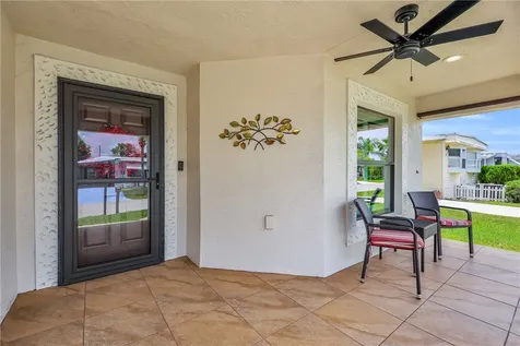 22 Alta Loma Port St Lucie FL 34952