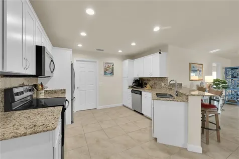 22 Alta Loma Port St Lucie FL 34952