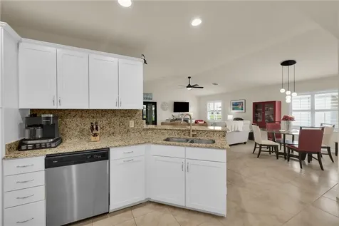 22 Alta Loma Port St Lucie FL 34952