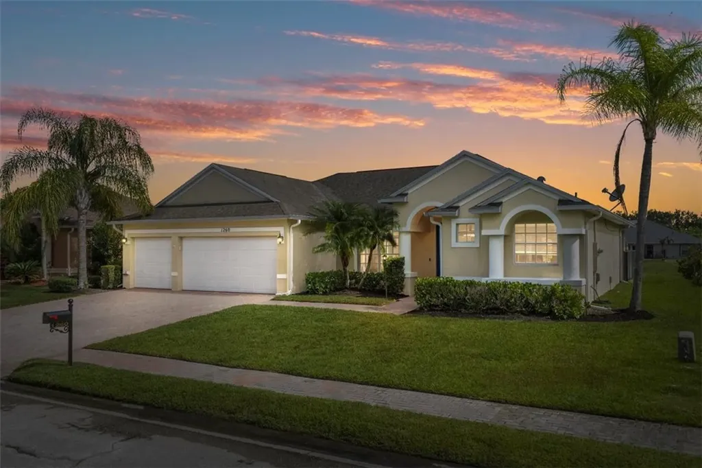 1260 Scarlet Oak Circle Vero Beach FL 32966