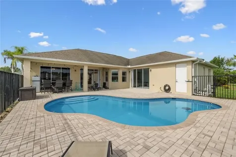 1260 Scarlet Oak Circle Vero Beach FL 32966