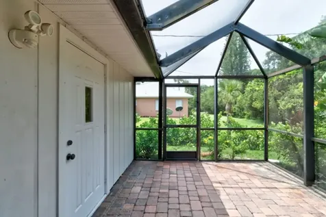 185 12th Street SE Vero Beach FL 32962