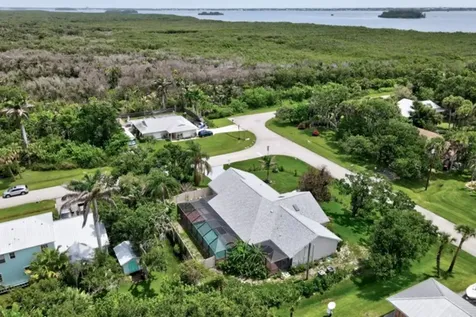 185 12th Street SE Vero Beach FL 32962