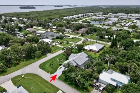 185 12th Street SE Vero Beach FL 32962