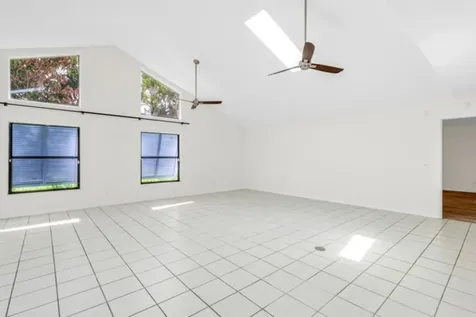 185 12th Street SE Vero Beach FL 32962