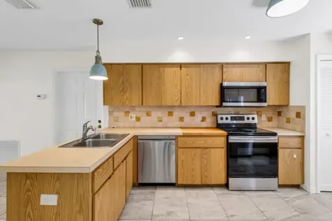 185 12th Street SE Vero Beach FL 32962