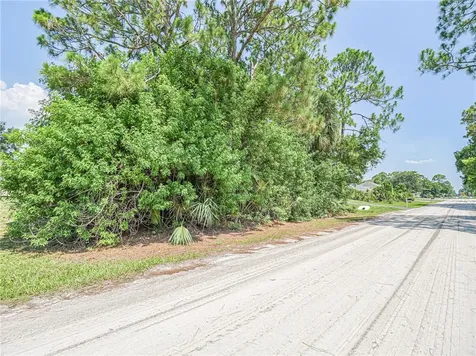 8566 105th Avenue Vero Beach FL 32967