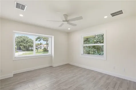 726 Live Oak Lane Vero Beach FL 32963