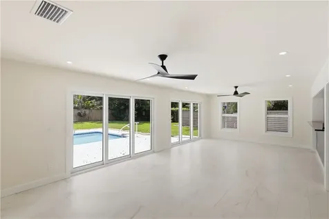 726 Live Oak Lane Vero Beach FL 32963