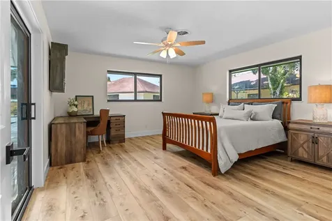 2525 4th Street Vero Beach FL 32962