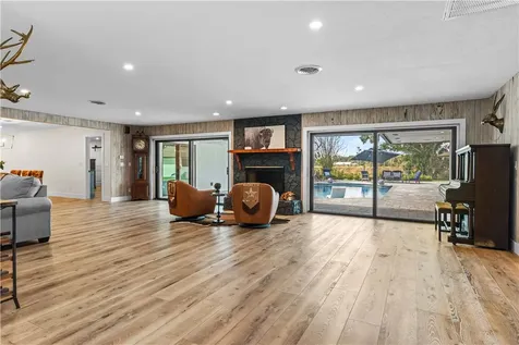 2525 4th Street Vero Beach FL 32962