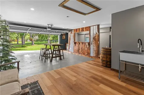 2525 4th Street Vero Beach FL 32962