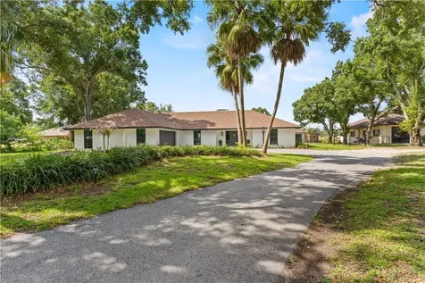 2525 4th Street Vero Beach FL 32962