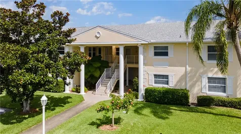 476 Grove Isle Circle Vero Beach FL 32962