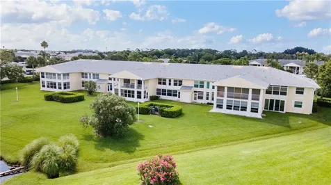 476 Grove Isle Circle Vero Beach FL 32962