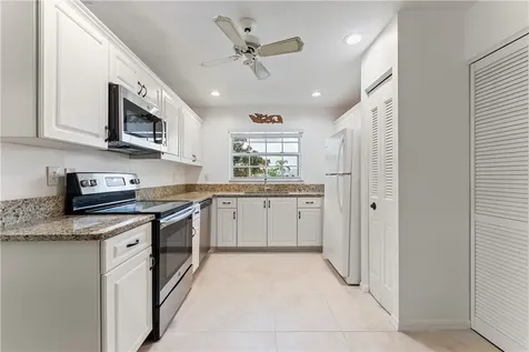476 Grove Isle Circle Vero Beach FL 32962