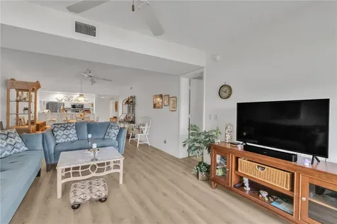 38 Plantation Drive Vero Beach FL 32966