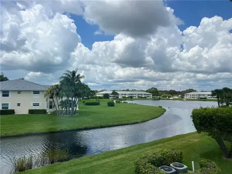 379 N Grove Isle Circle Vero Beach FL 32962