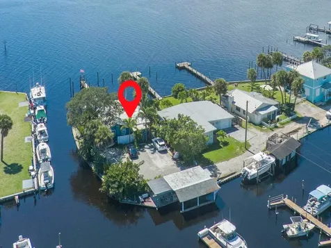 3965 Canal Drive Sebastian FL 32976
