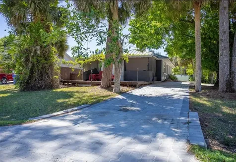 6095 7th Street Vero Beach FL 32968