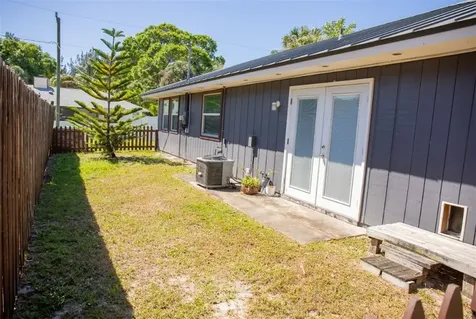 6095 7th Street Vero Beach FL 32968