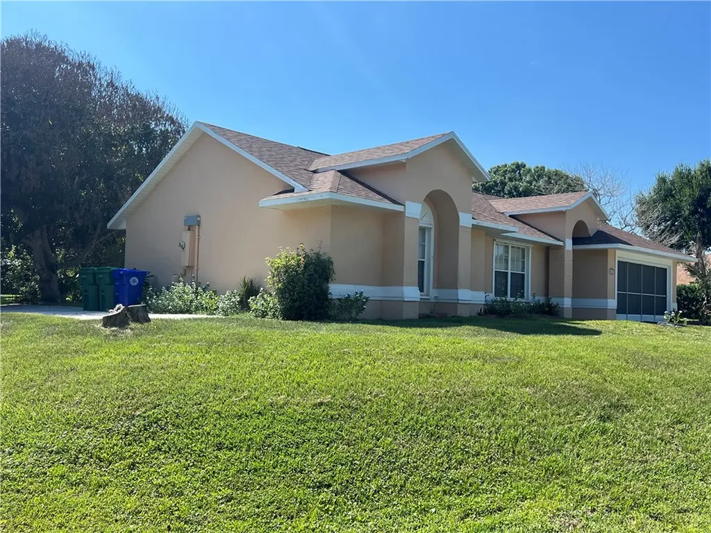 1811 Shakespeare Street Sebastian FL 32958