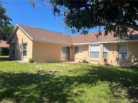 1811 Shakespeare Street Sebastian FL 32958