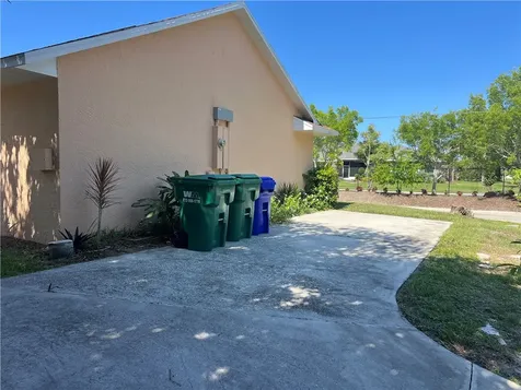 1811 Shakespeare Street Sebastian FL 32958