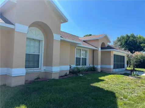 1811 Shakespeare Street Sebastian FL 32958