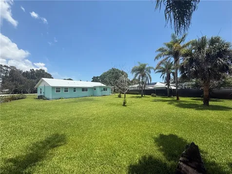 1625 1st Street Vero Beach FL 32962