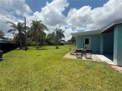 1625 1st Street Vero Beach FL 32962
