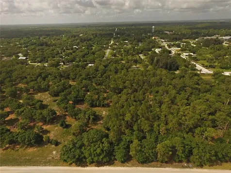9810 134th Court Fellsmere FL 32948