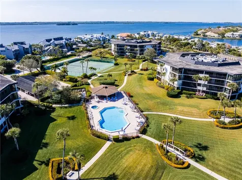 1825 Mooringline Drive Vero Beach FL 32963
